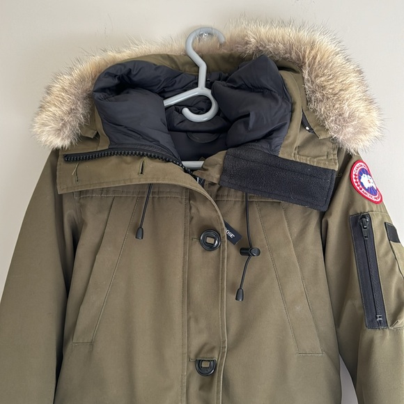 CANADA GOOSE MONTEBELLO PARKA MILITARY GREEN - Picture 3 of 15
